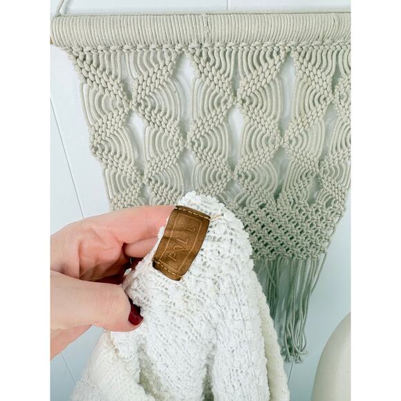 POL Popcorn Hooded Sweater Size Large White - Picture 11 of 11